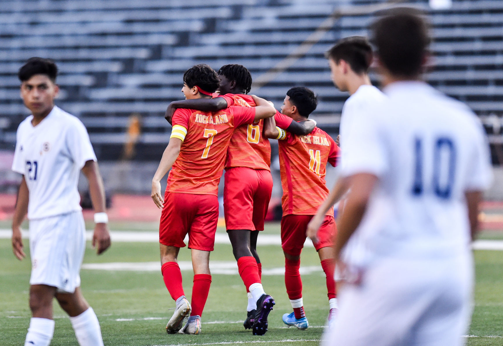100119-mda-spt-ster-ri-soccer-002a.jpg